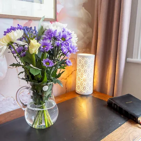 Pass The Keys Bright Town-centre Flat With Outdoor Area Ulverston